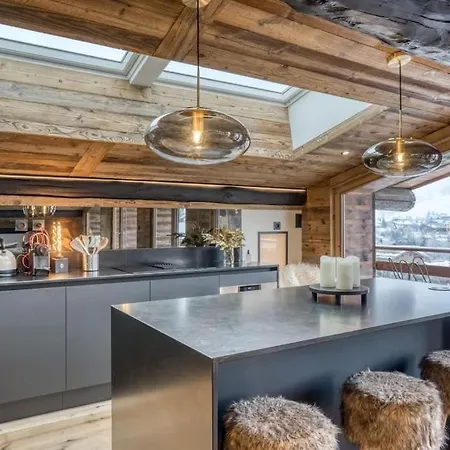 Wood Apartment Demi-Quartier